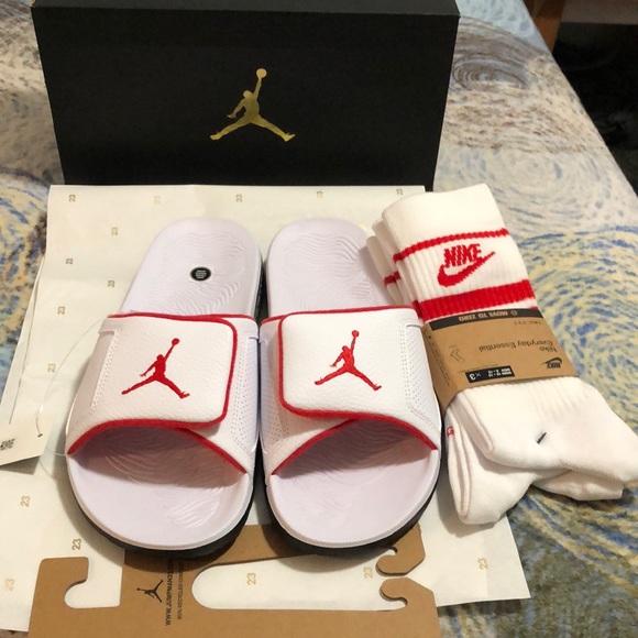 AIR JORDAN HYDRO III RETRO JUMPMAN SLIDES WITH RED NIKE DRI FIT SOCKS - Picture 3 of 9